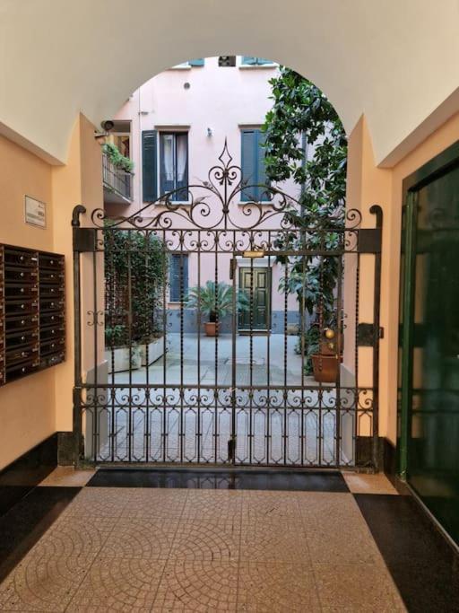 Cozy Flat Mins Walk To Navigli And Metro Porta Genova Apartment Milano Ngoại thất bức ảnh