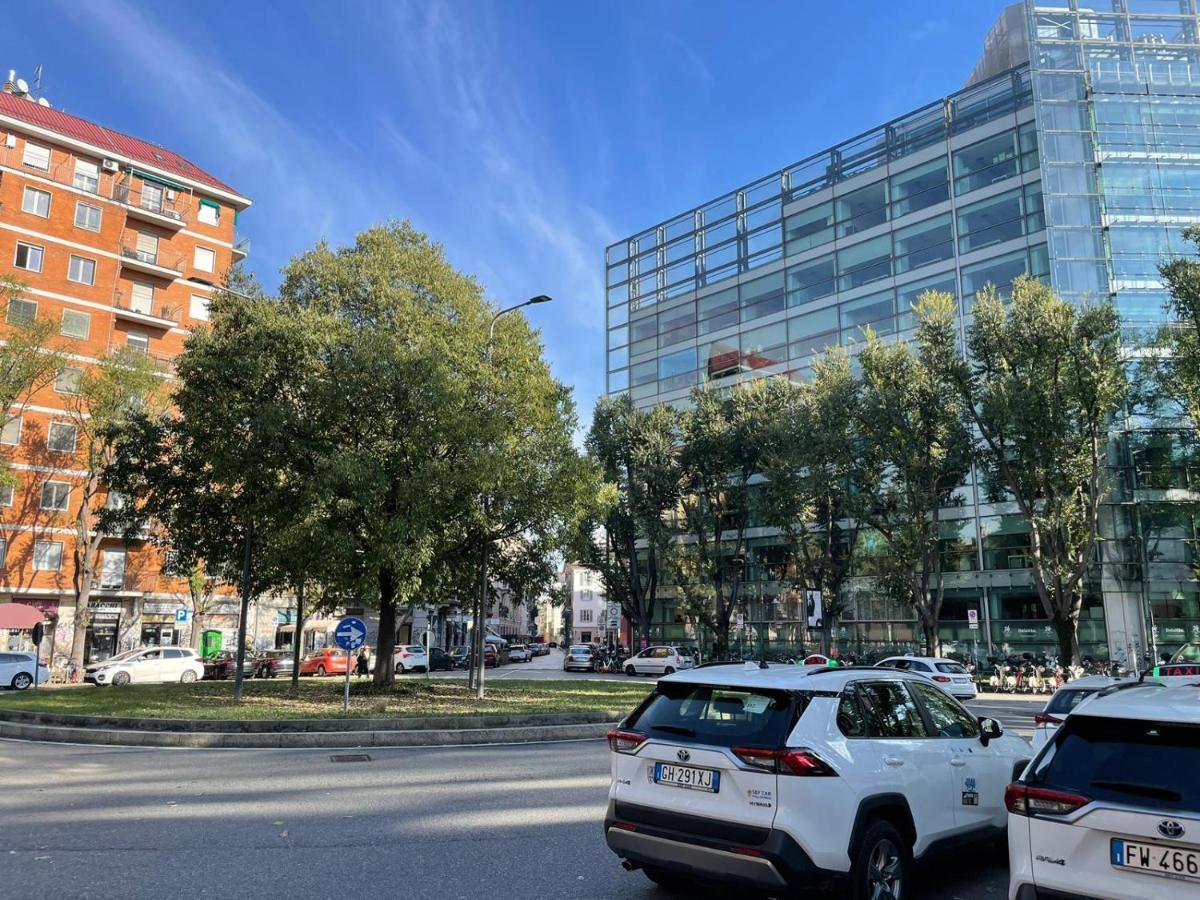 Cozy Flat Mins Walk To Navigli And Metro Porta Genova Apartment Milano Ngoại thất bức ảnh